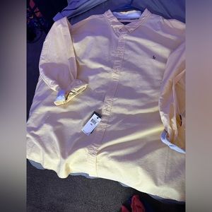 Long sleeve button down shirt with collar